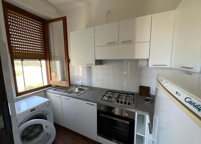 Ampio Marina Di * Arbus